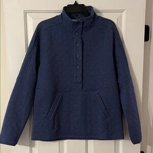 Magellan Blue Quilted Pullover with Pockets Women’s Size Medium
